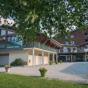 Les Des Aiguilles Hotel