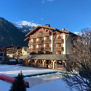 Oustalet Hotell